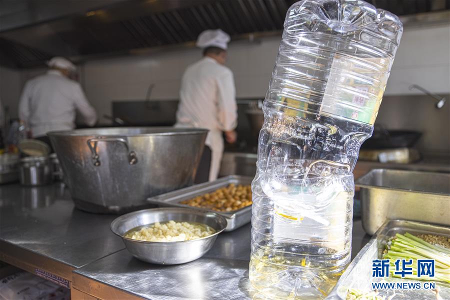 (时政)(8)党的十九届五中全会厉行节约反对餐饮浪费见闻